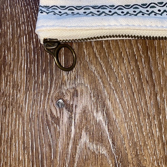 Madewell Cloth Pouch - Picture 3 of 5